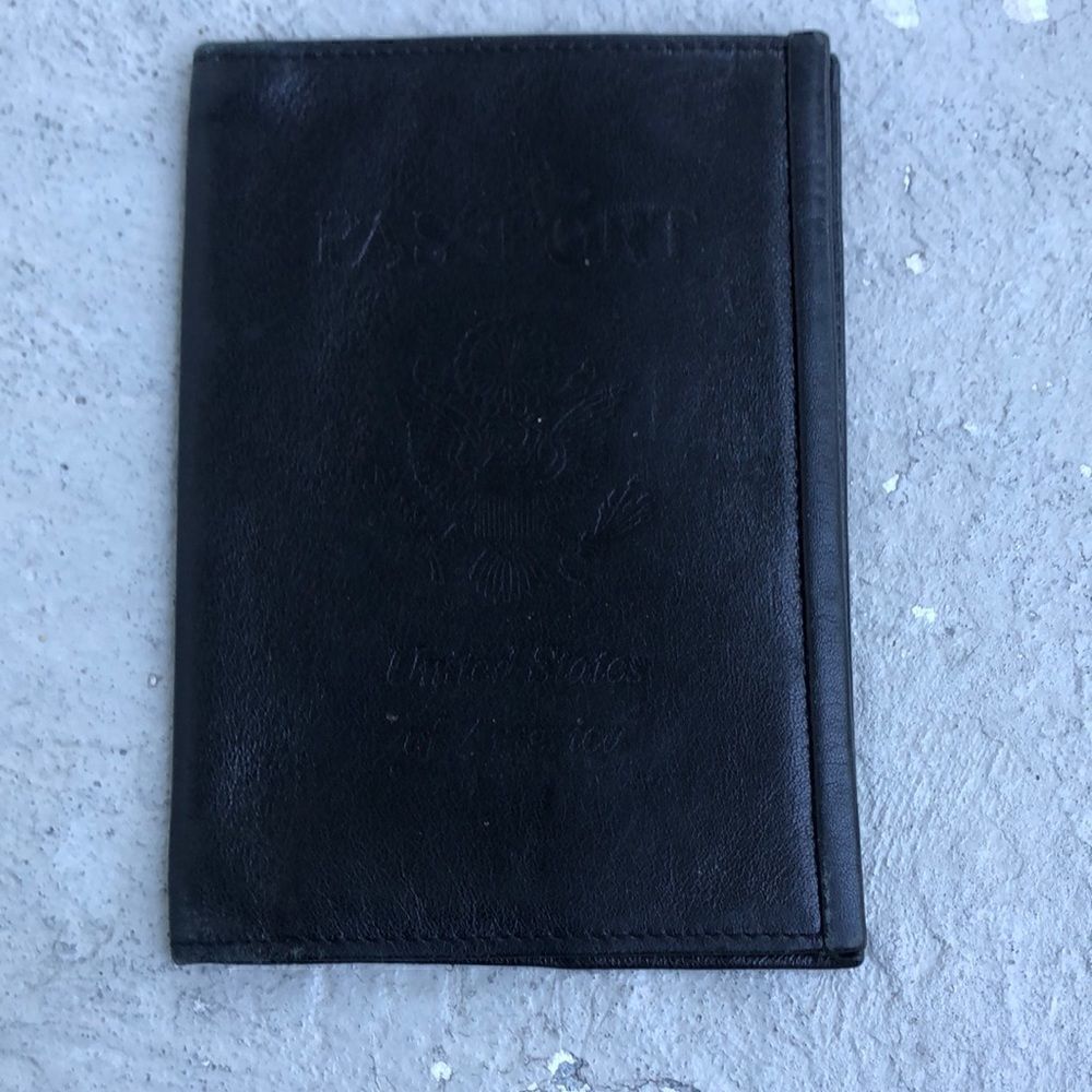 Lodis passport cover   